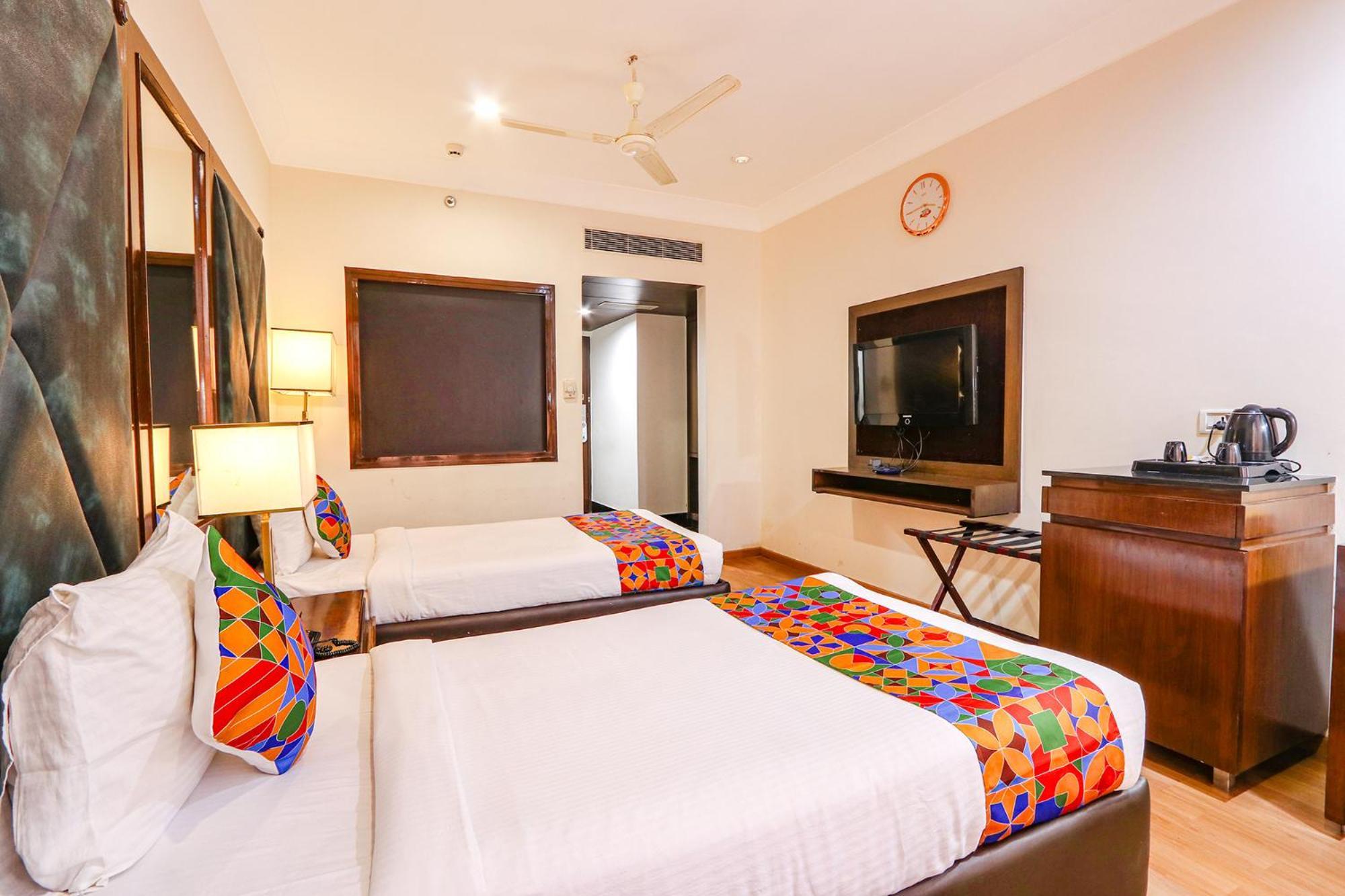 Fabhotel Prime Svm Grand - Banjara Hills Гайдарабад Екстер'єр фото